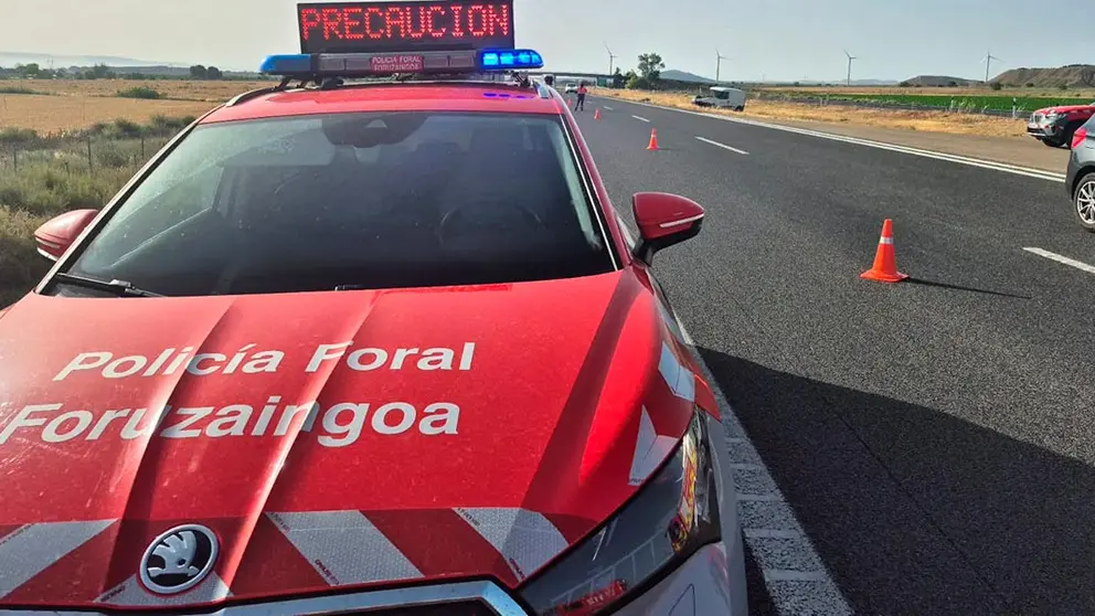Accidente en la AP-68 en Cortes con un herido y positivo en drogas tras chocar contra un cami&oacute;n