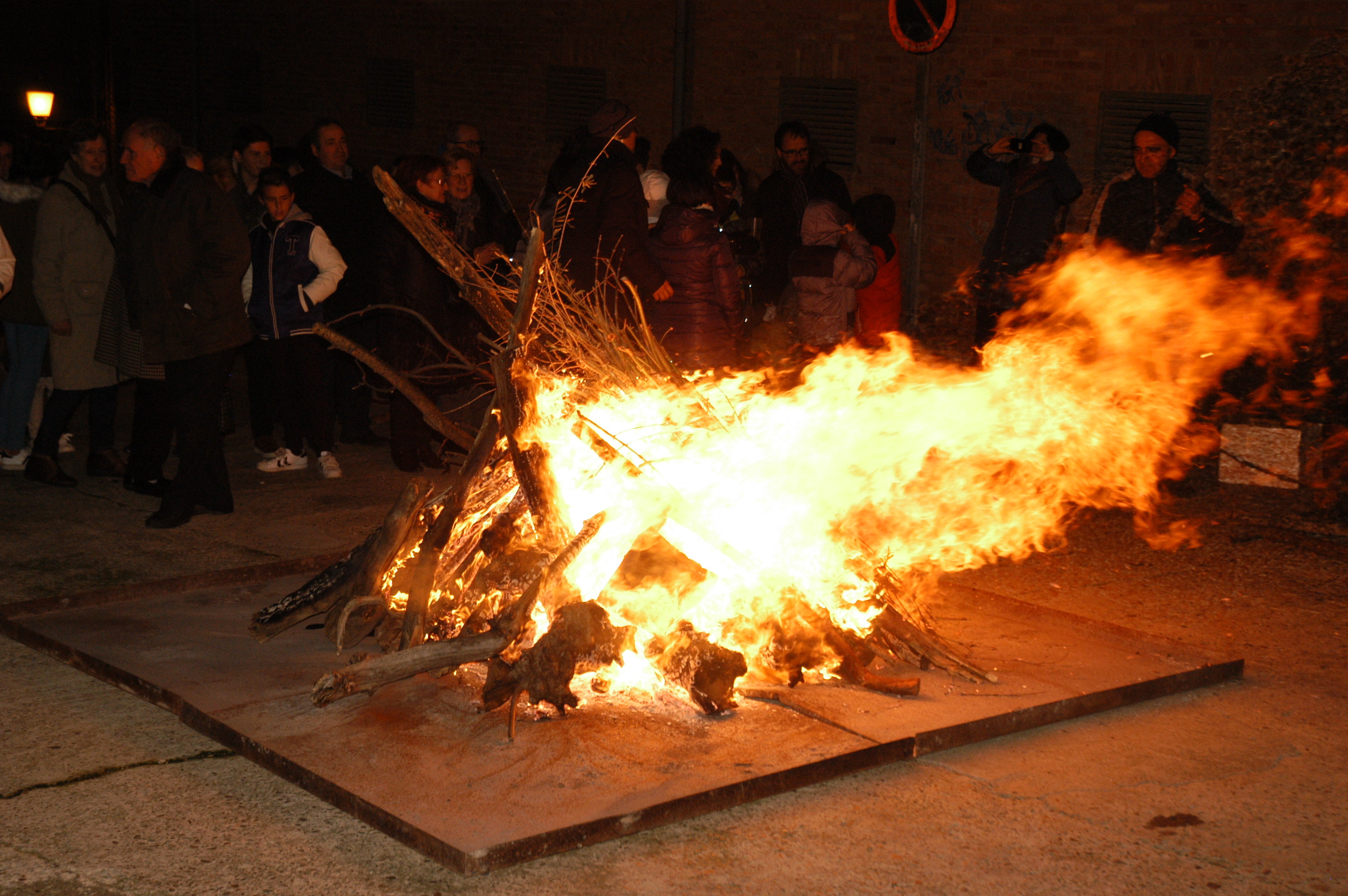 Hoguera de San Antón en Calahorra