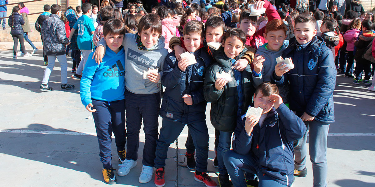 Día-de-la-paz-escolar-y-bocadillo-solidario-014