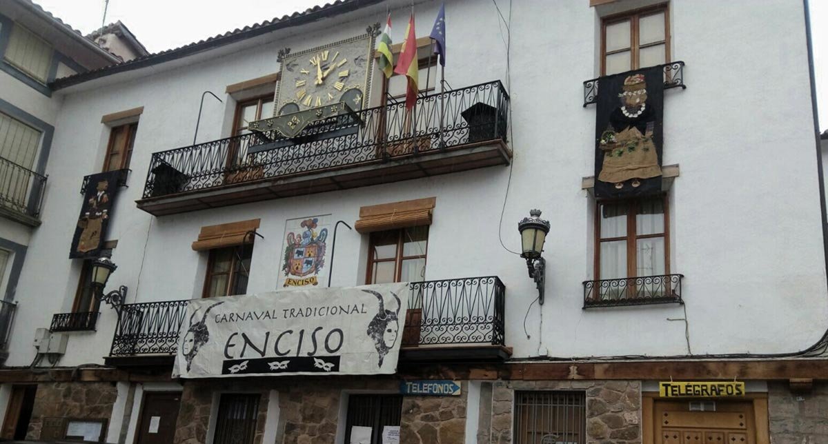 Decoración para el Carnaval Tradicional de Enciso