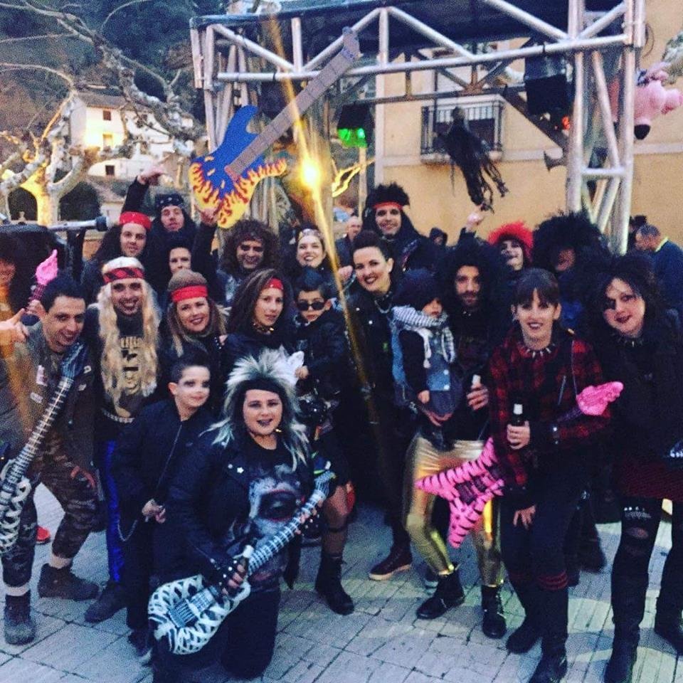 Los Heavies ganaron en carrozas