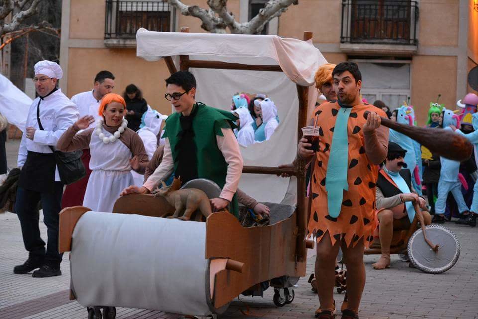 Los picapiedra, terceros en carrozas