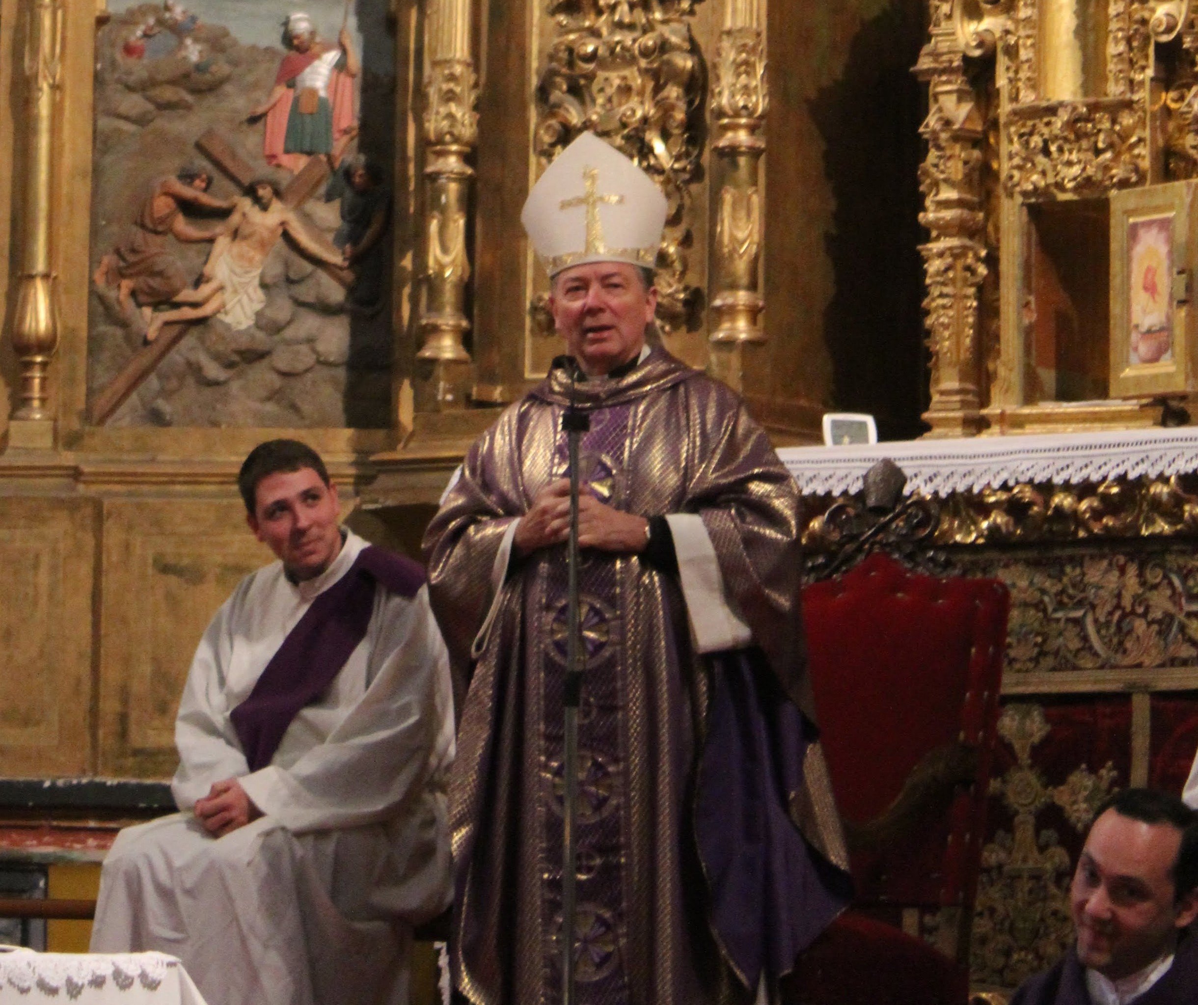 El obispo Juan Antonio Martínez Camino presidió la ceremonia en Calahorra