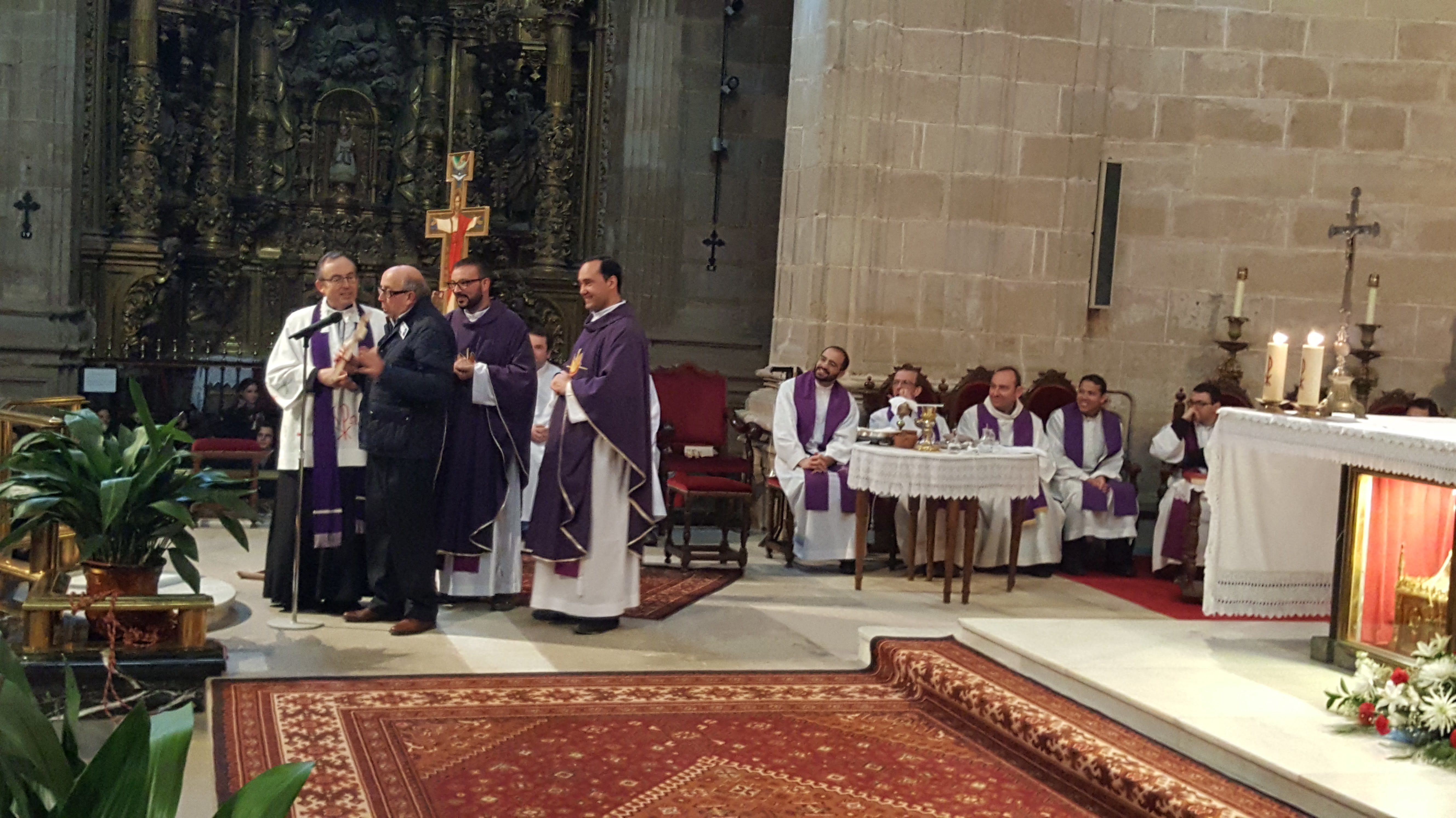 Un momento de la misa en la catedral riojana.