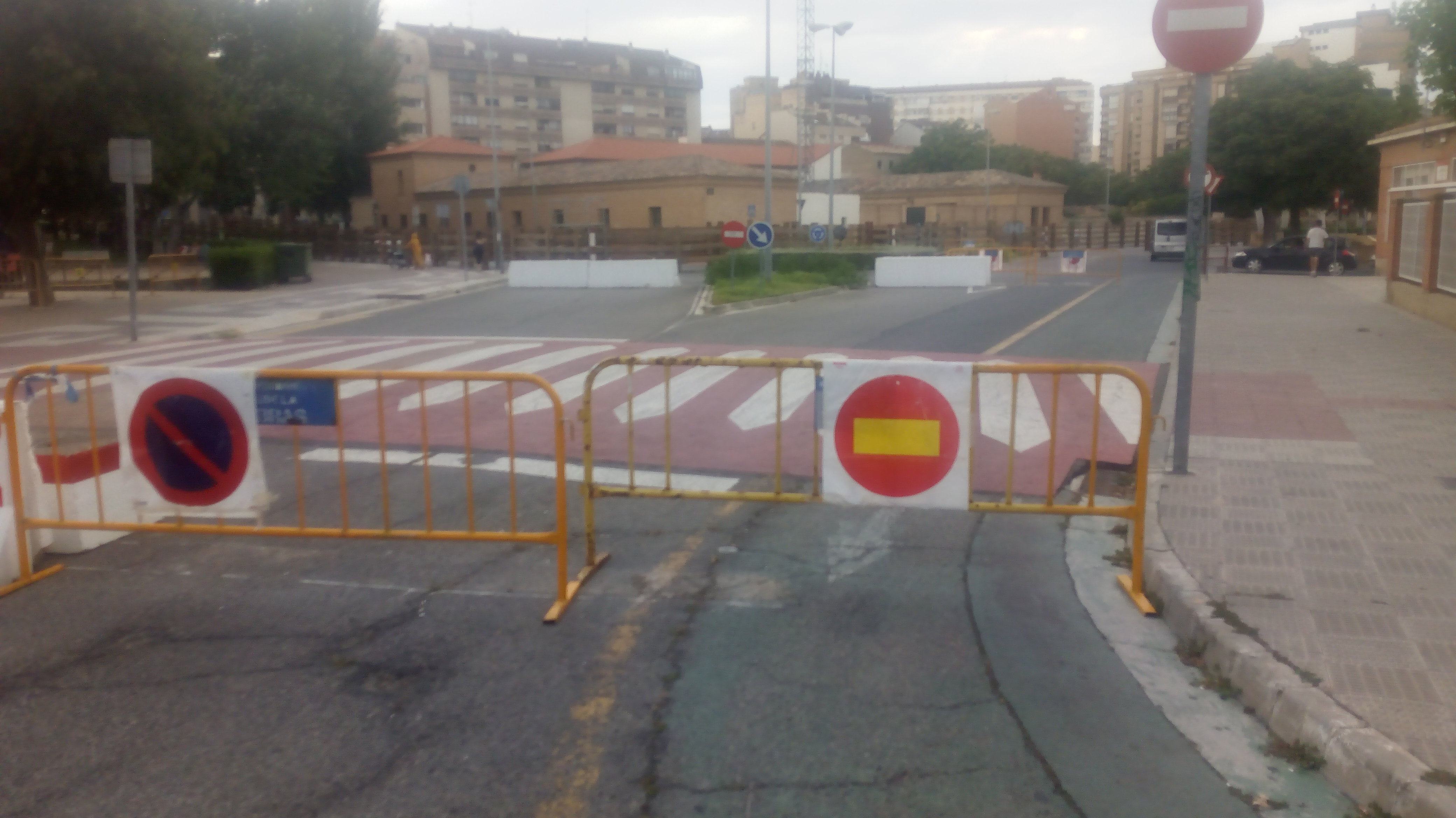 Cierre de la calle Camino Caritat