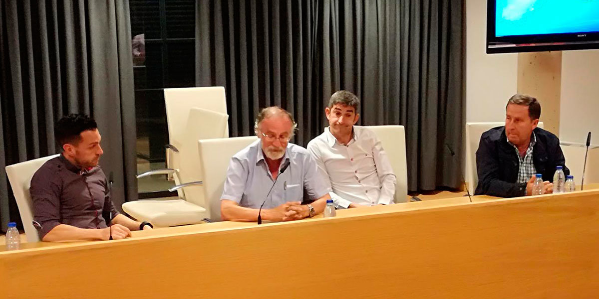 Undiano Mallenco y Eduardo Prieto en la charla de árbitros 2