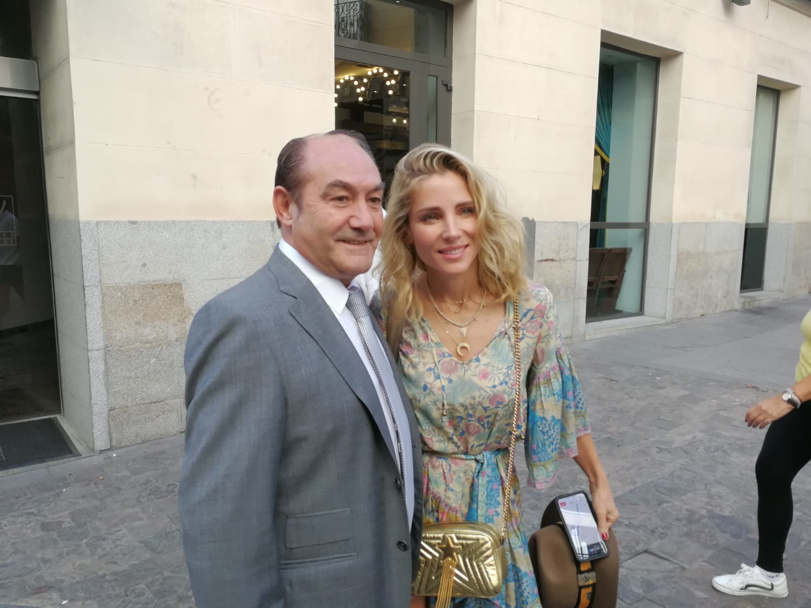 Antonio López Fernández con Elsa Pataky