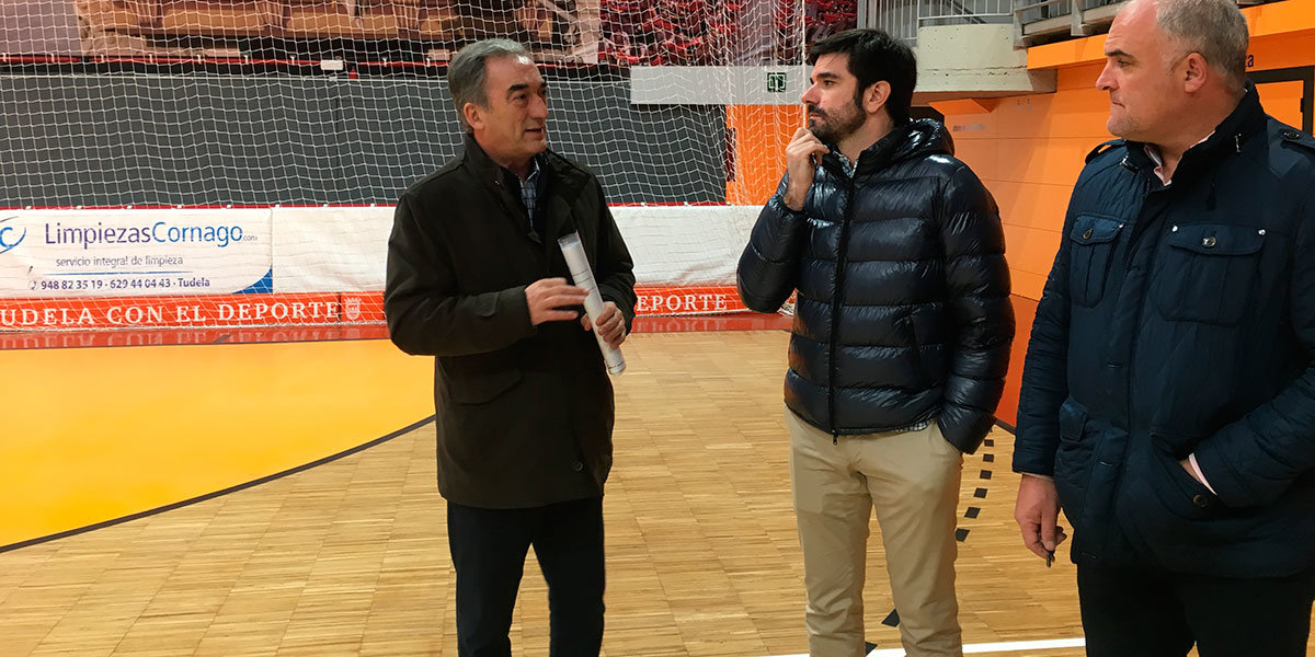 Javier Lozano visita el polideportivo Ciudad de Tudela 4