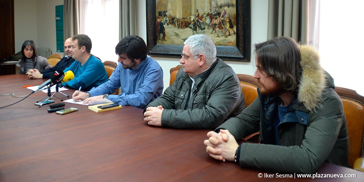 Ayuntamiento de Tudela junto con los clubes del patinódromo 1