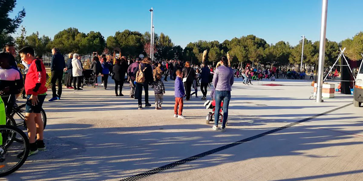 Abierto el nuevo espacio verde en Ribaforada 'Parque Mirador de las Bardenas'1