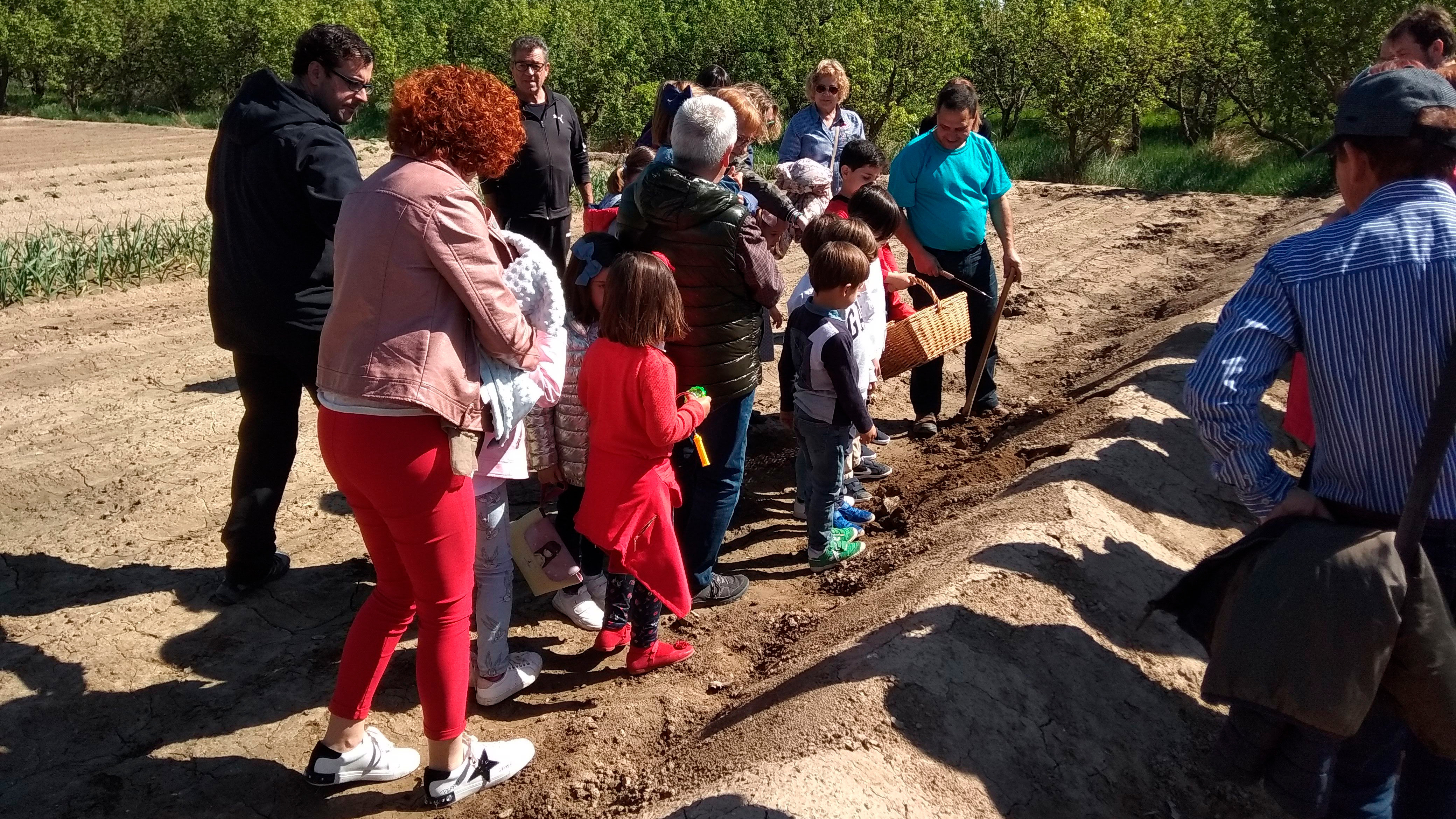 Javi con los mas pequeños