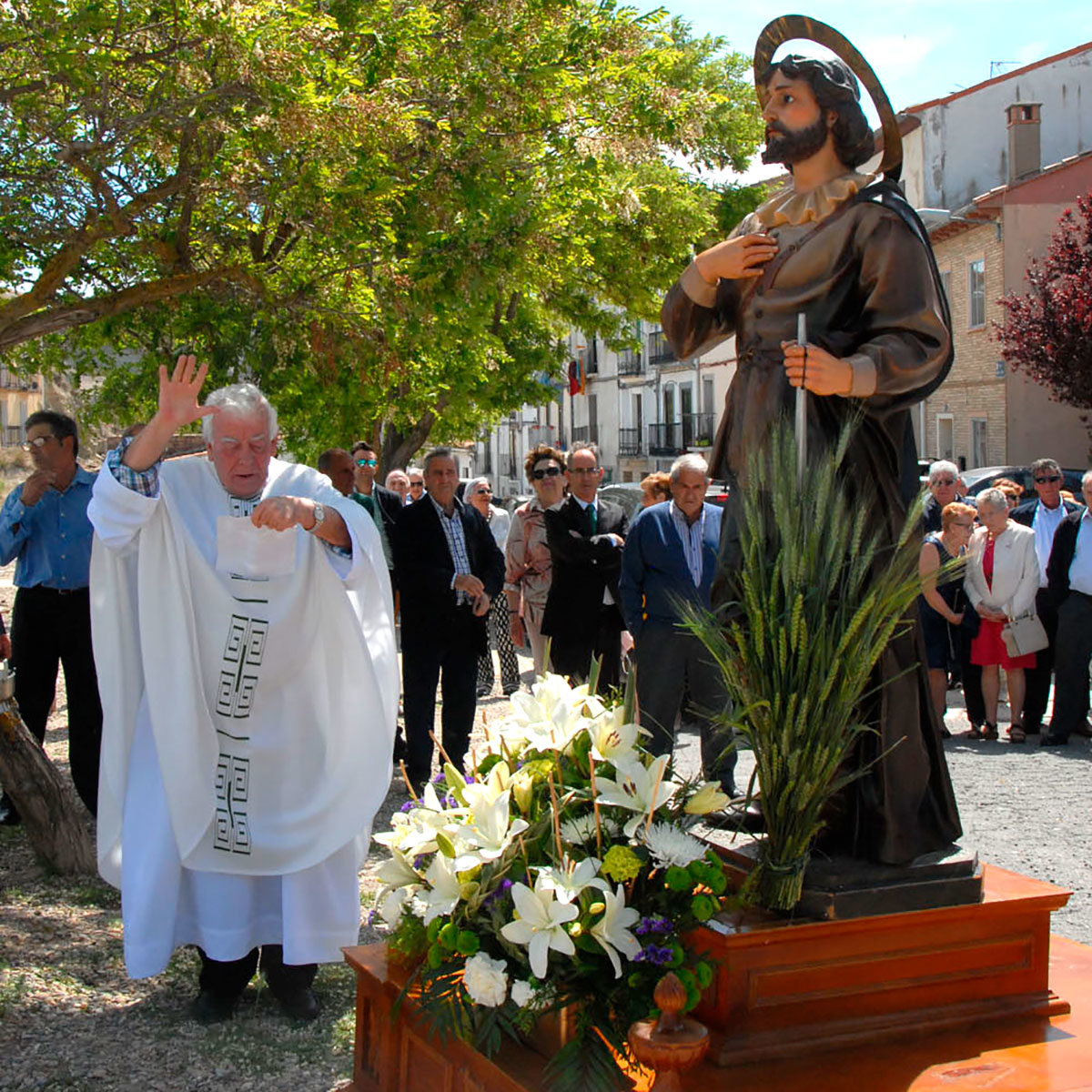 Agricultores-de-Caparroso-Honran-a-San-Isidro-Cura