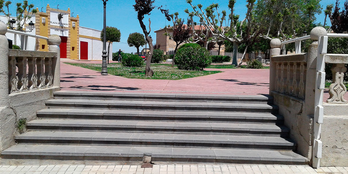 ESCALERAS-Y-PARQUE