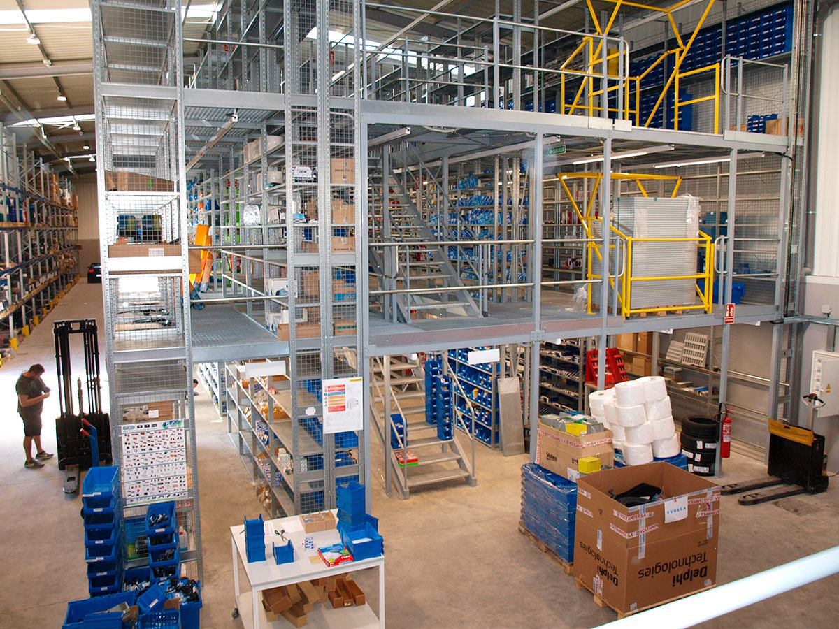 Voltamper cuenta con un gran almacén en Tudela
