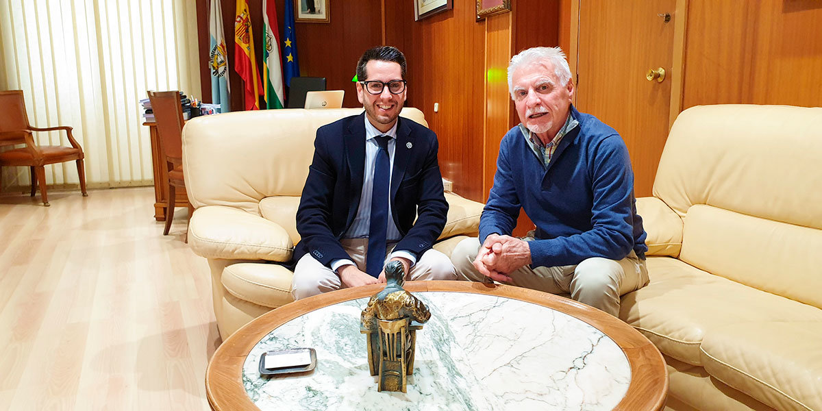 Dante Andreo fue recibido por el alcalde de Arnedo, Javier García