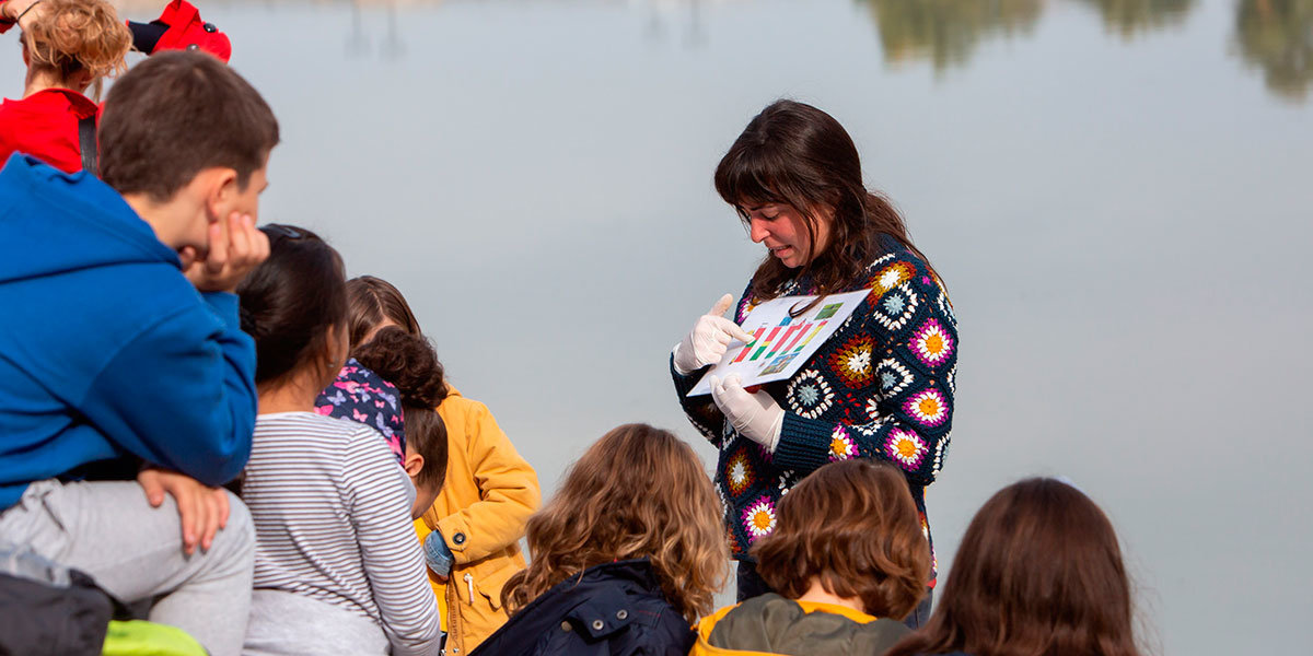 La técnica de Nilsa, en la actividad con escolares de Tudela