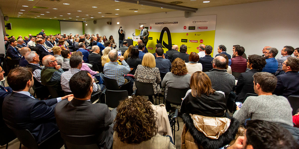 El Salón de Actos del Centro de Negocios de la Ciudad Agroalimentaria de Tudela acogió la entrega de los Premios Alimenta Navarra 2019
