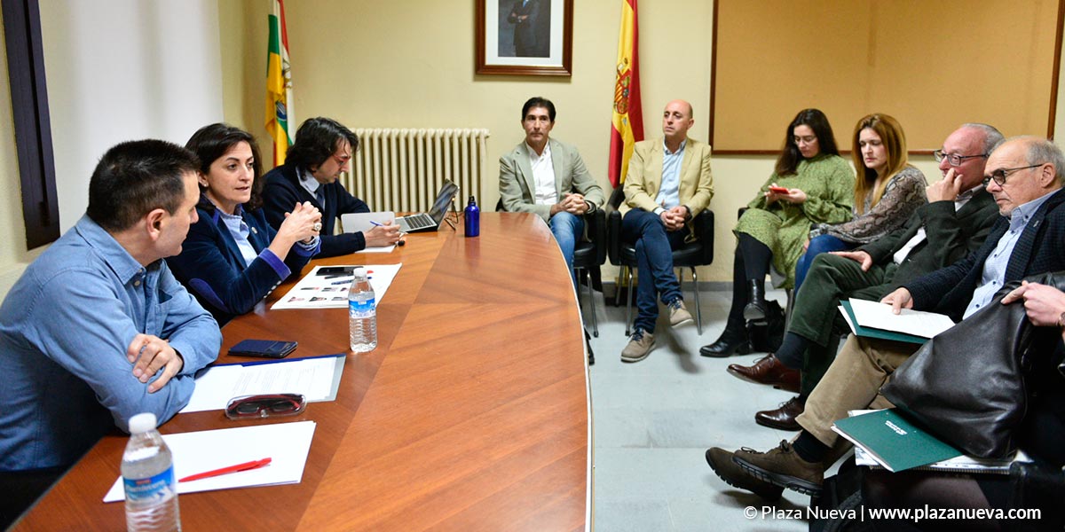 Reunión entre ejecutivo riojano y alcaldes de la zona de Calahorra 2