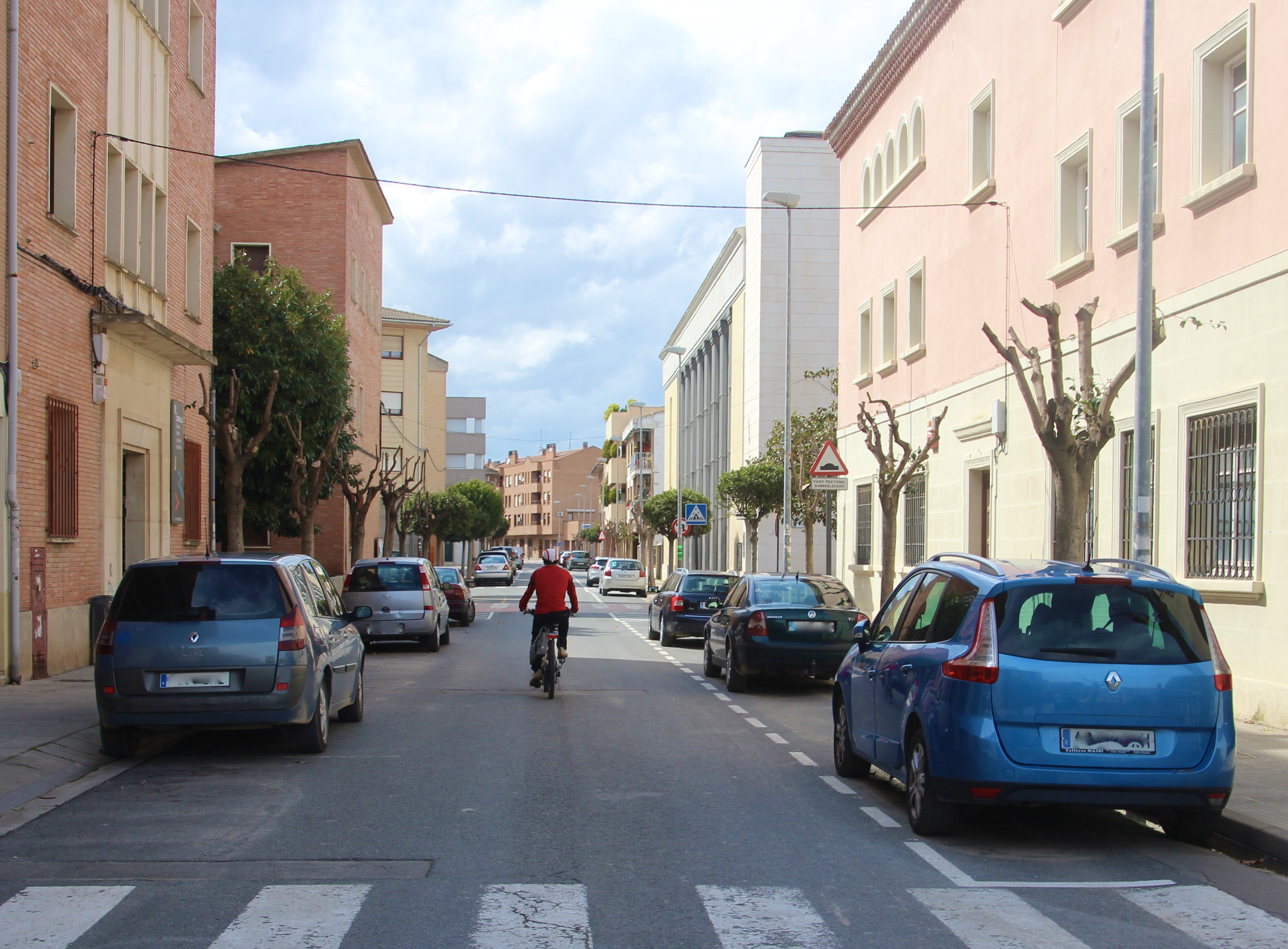 La calle Laurel de Corella con los nuevos aparcamientos