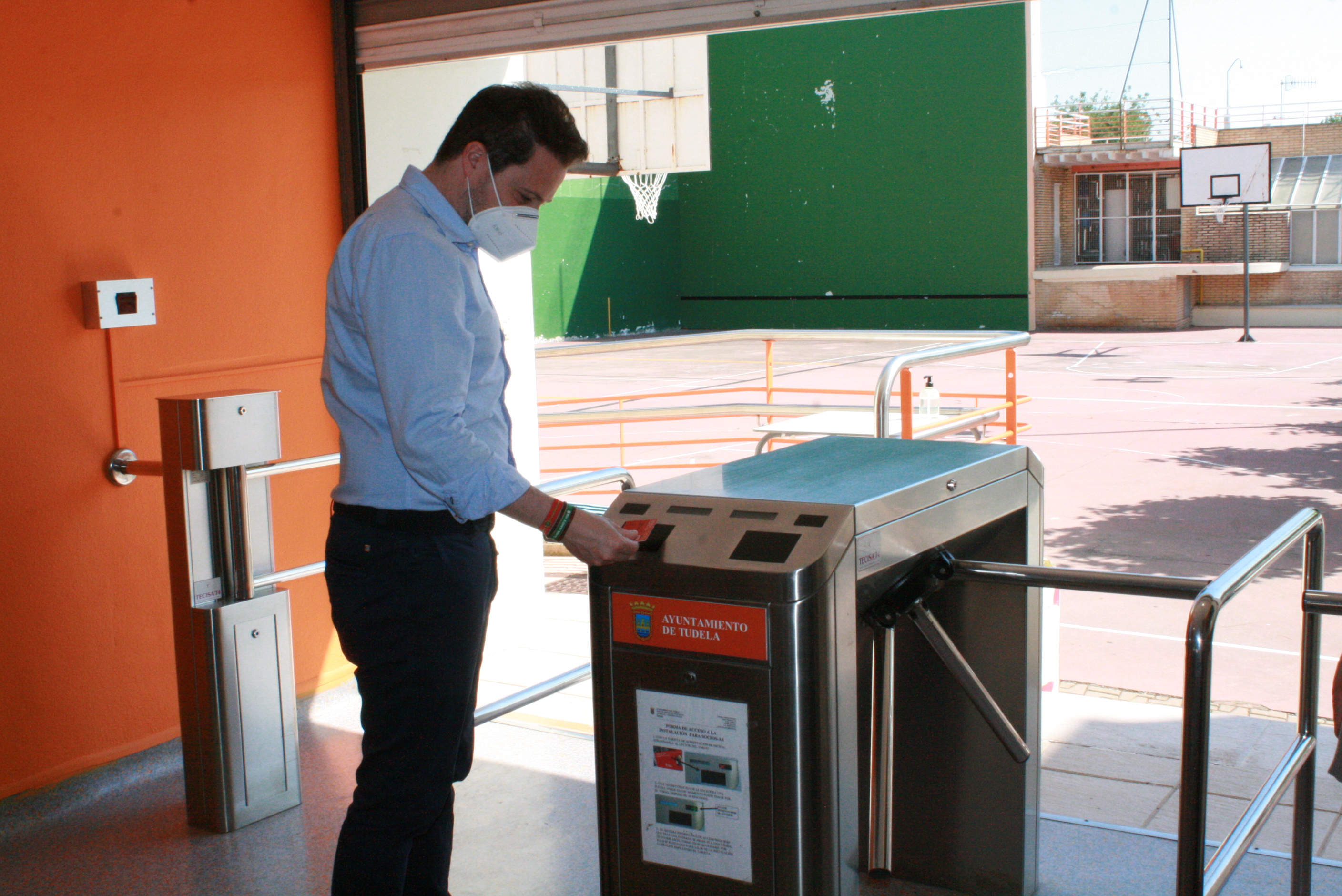 Visita a las piscinas municipales de Tudela 4