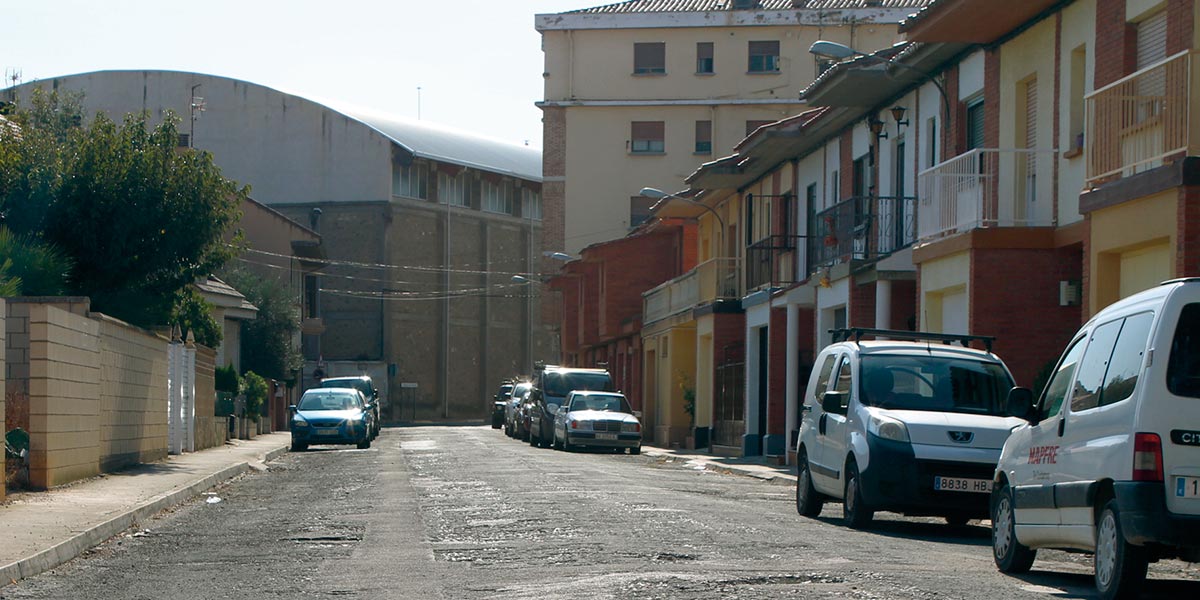 Vista de la Avda Navarra que va a ser pavimentada