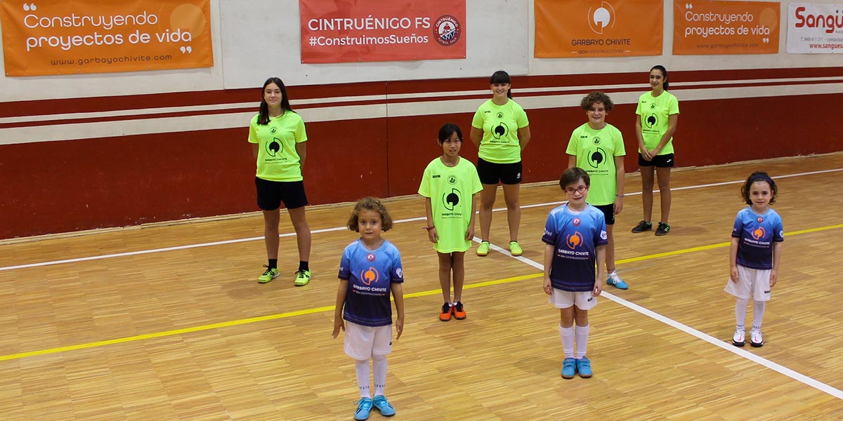 Jugadoras de las categorías inferiores del Club Cintruénigo FS