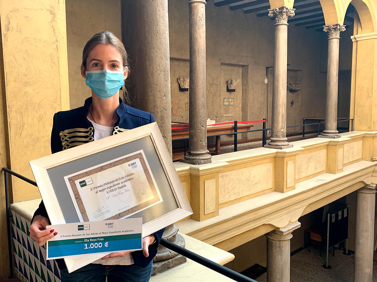 Elia Royo Frías recibe el Premio Marqués de San Adrián al Mejor Expediente Académico 1
