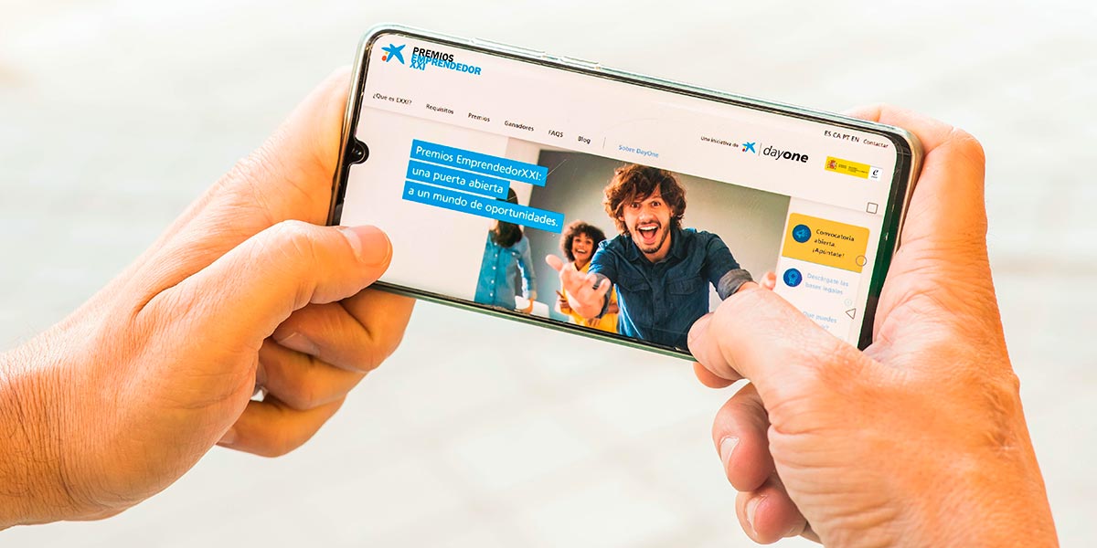 CaixaBank y Enisa lanzan una nueva edición de los Premios EmprendedorXXI 2