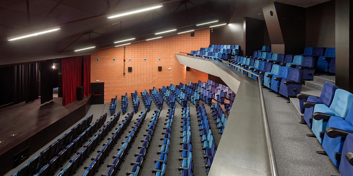 Sala Florida de Alfaro Gradas