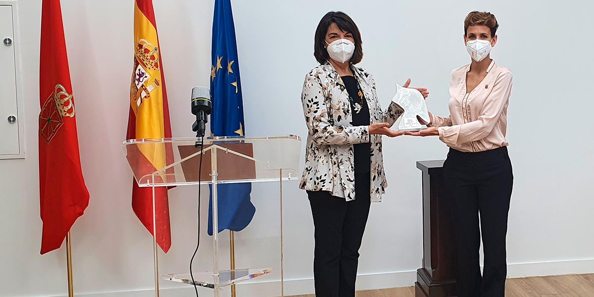 Dolores Garijo y la presidenta del Gobierno de Navarra María Chivite