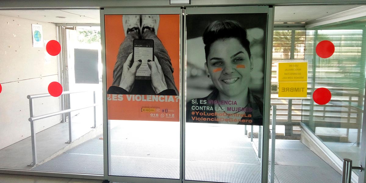 Cartel en la puerta de acceso al IESO La Paz 4