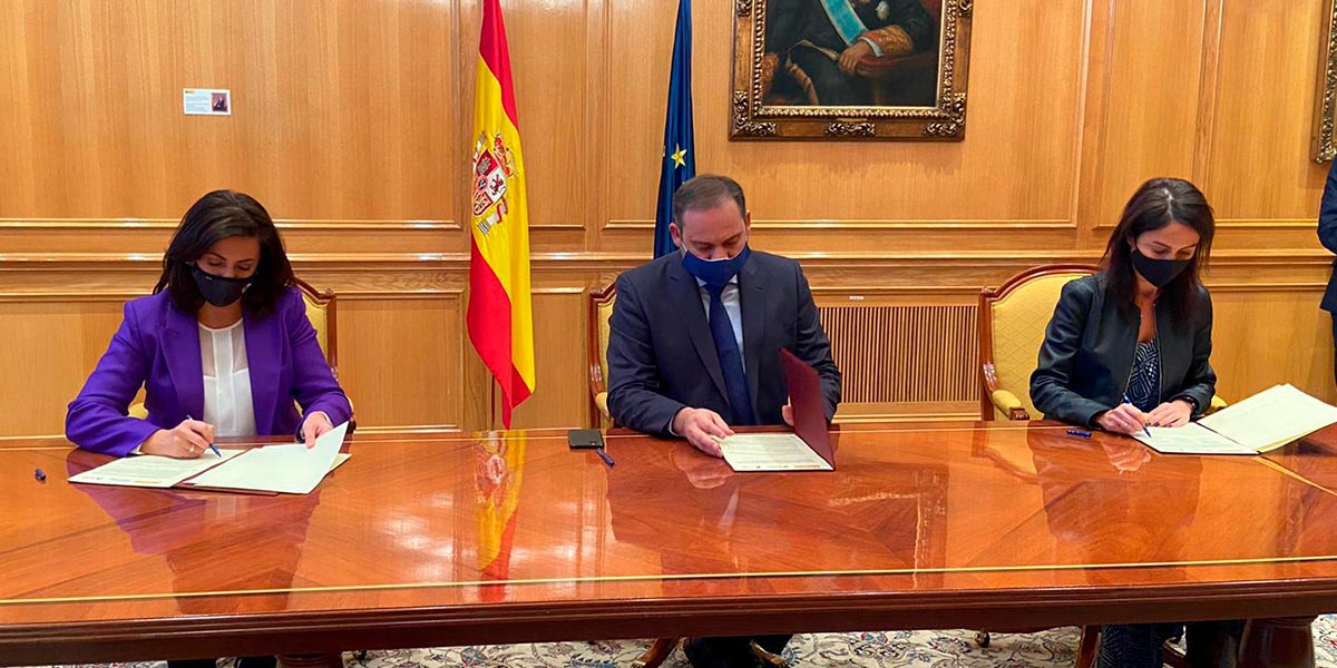 Firma del protocolo entre el Gobierno de La Rioja, el Mitma y Adif para la ejecución de la variante ferroviaria de Rincón de Soto