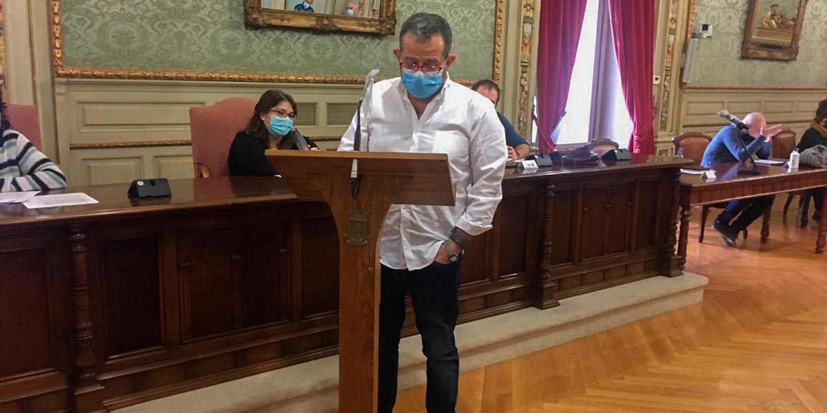 Emilio Ruiz López toma posesión como concejal de Tudela 1