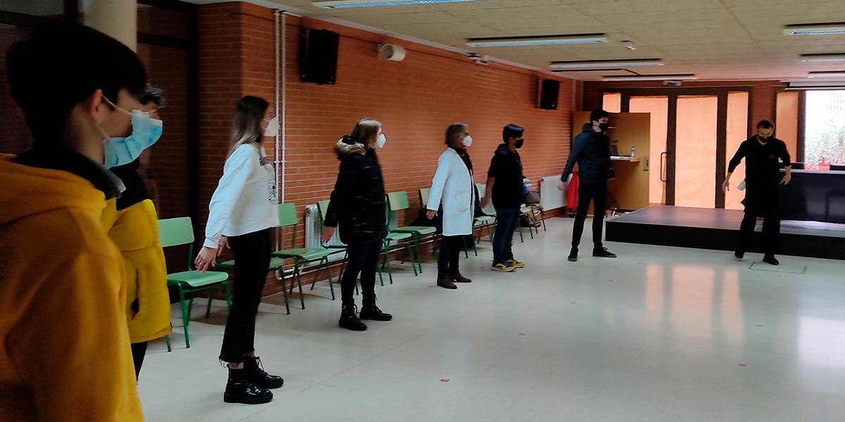 Taller de percusión corporal con Txus Eguílaz en el IES Valle del Ebro 1