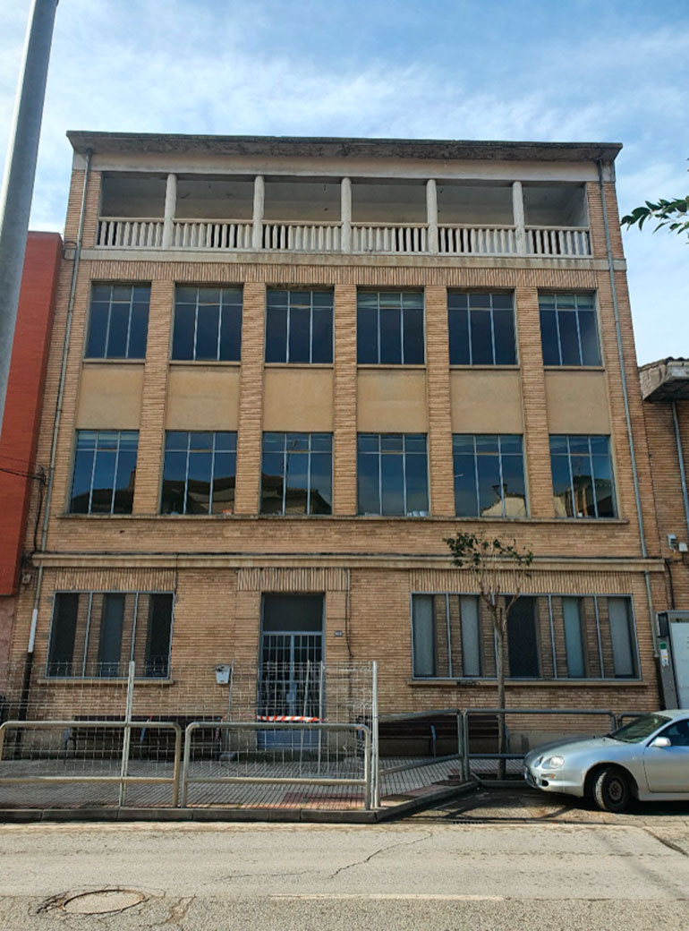 Edificio del Colegio de las Hijas de la Cruz en Valtierra