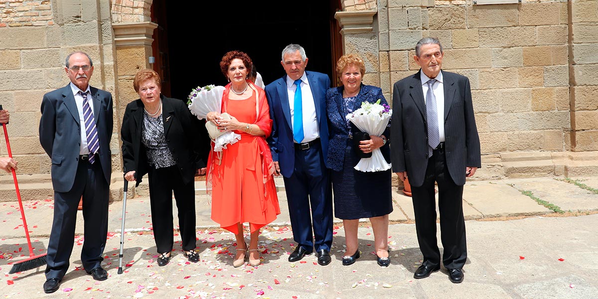 Antonia Maestre Cenzano y Santiago Mateo Salas con su familia
