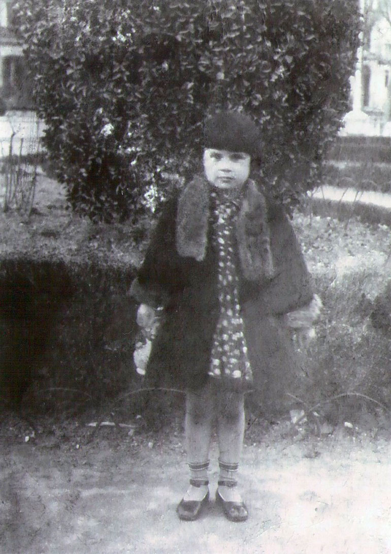 Antonia Maestre Cenzano de niña