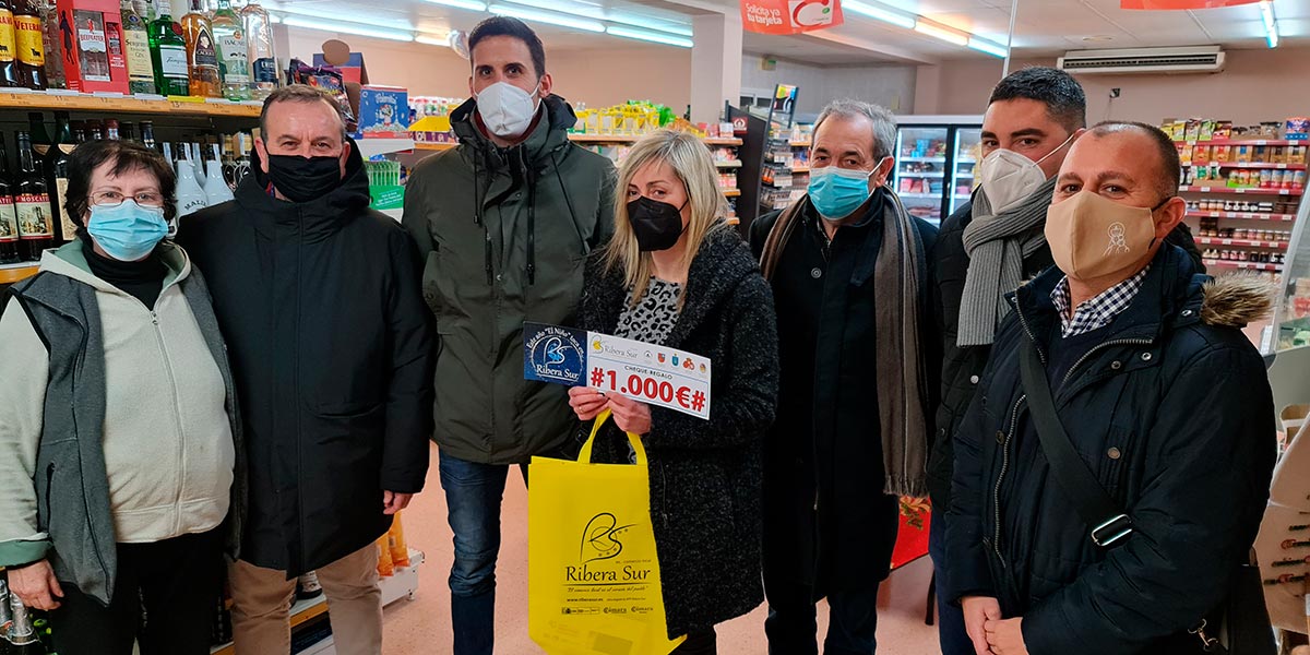 Entrega del premio de 1.000€ en el Supermercado Covirán de Buñuel