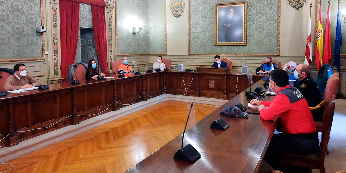 Reunión de coordinación convocada el pasado sábado 27 de febrero por el alcalde Toquero 1