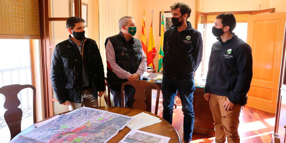 Acuerdo entre el Ayuntamiento de Grisel y la empresa Land Life-Company 2