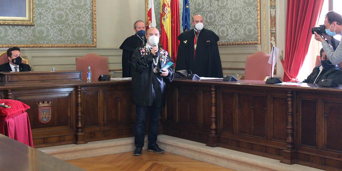 Gran escribano Cuto Divino Tafalla
