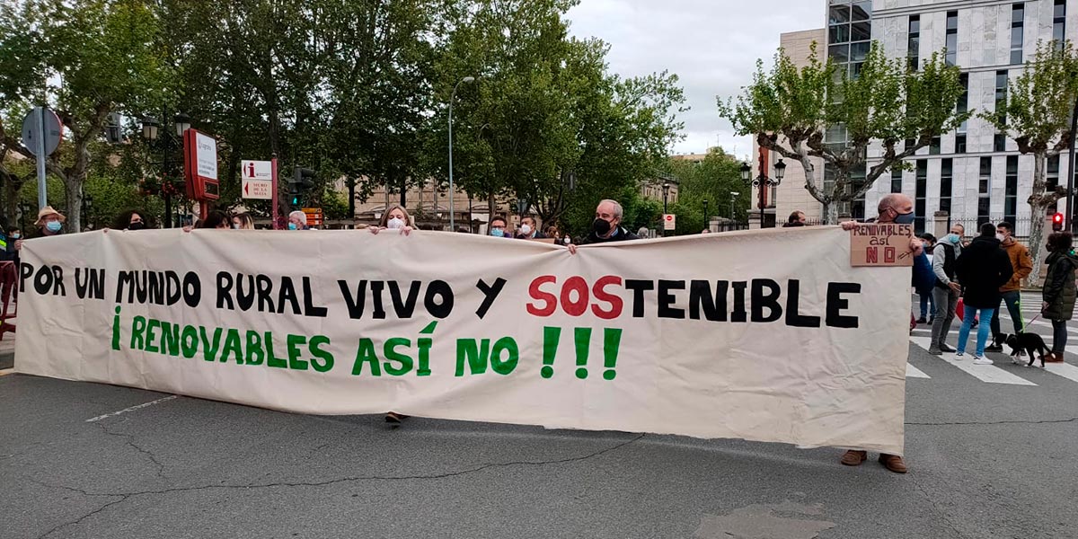 Manifestación de la Plataforma por el Desarrollo Sostenible del Alto Cidacos y la Plataforma por el Progreso Sostenible de las Tierras Orientales de La Rioja en Logroño 1