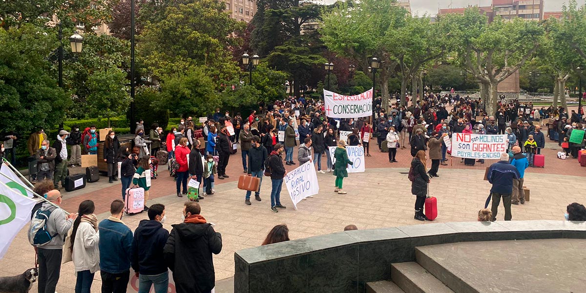 Manifestación de la Plataforma por el Desarrollo Sostenible del Alto Cidacos y la Plataforma por el Progreso Sostenible de las Tierras Orientales de La Rioja en Logroño 7