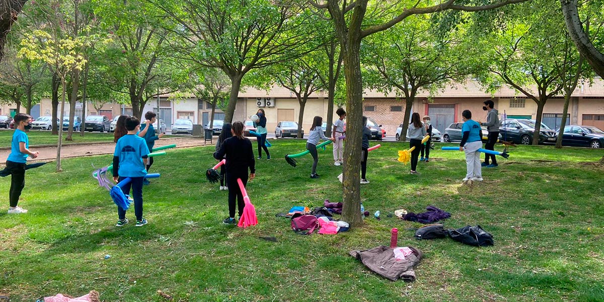 CP Monte San Julián Día de la Educación Física en la calle 2