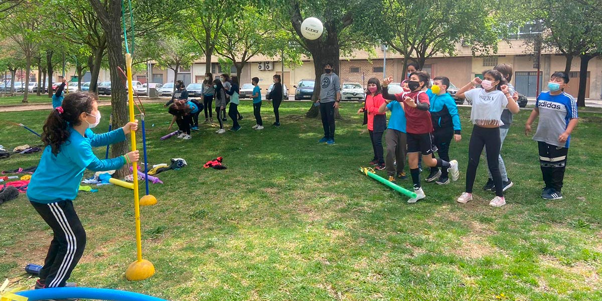 CP Monte San Julián Día de la Educación Física en la calle 3