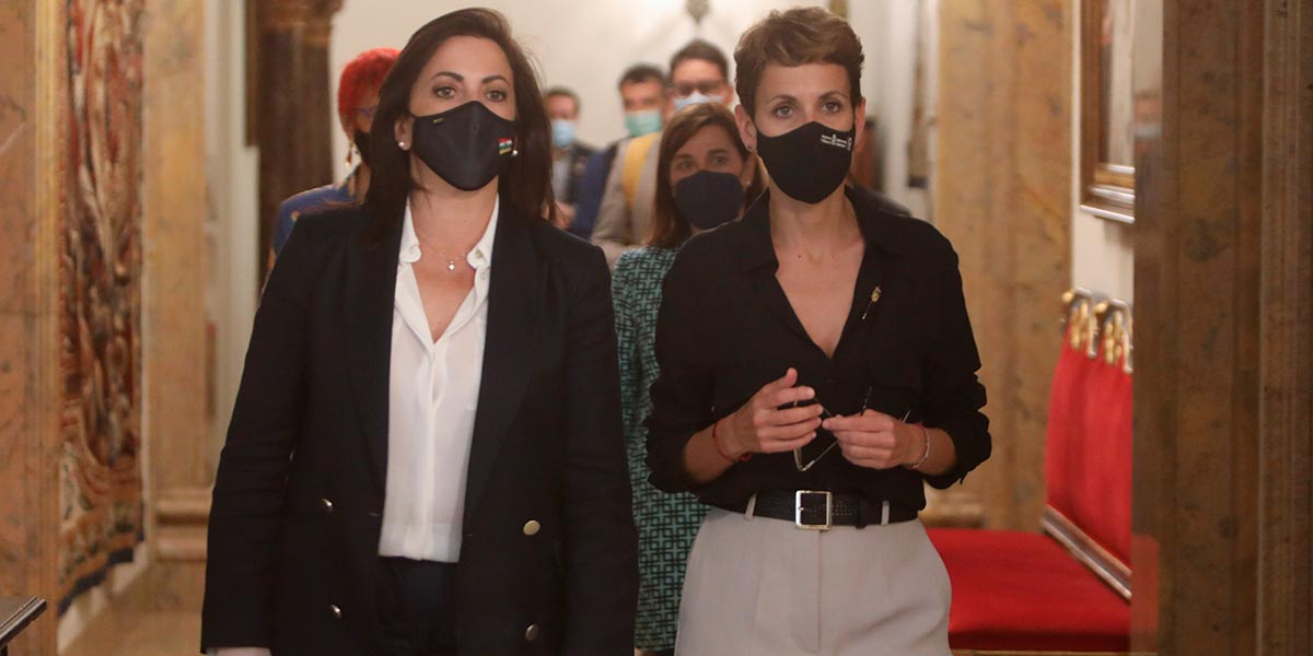 La Presidenta Chivite y la presidenta de La Rioja, Andreu en los pasillos del Palacio de Navarra