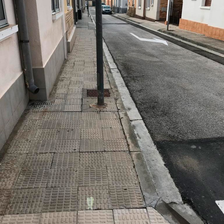 Barreras arquitectónicas Barrio de Lourdes 3