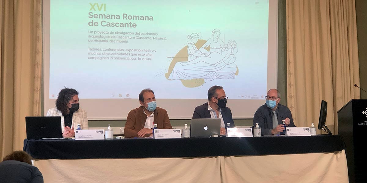 Marta Gómara Miramón, Directora de la Semana Romana de Cascante; Alberto Añón Jiménez, Alcalde de Cascante; Luis J. Fernández Rodríguez, Director UNED Tudela; Santiago Rueda Pascual, Presidente Asociación Cultural Vicvs