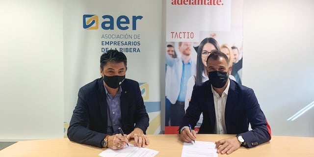 Domingo Sánchez Arteaga (AER) y Óscar Rodríguez Vaz (TACTO)
