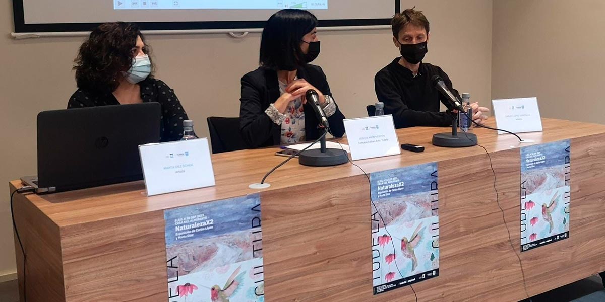 En la rueda de prensa, participaron Merche Añón, concejal de cultura y presidenta de la EPEL Tudela-Cultura y los artistas Carlos López y Marta Díez